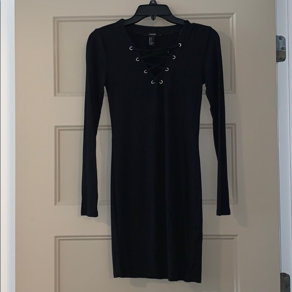 T-shirt black dress